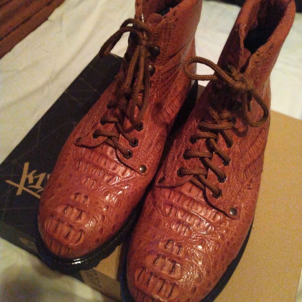 Hornback Alligator/Ostrish